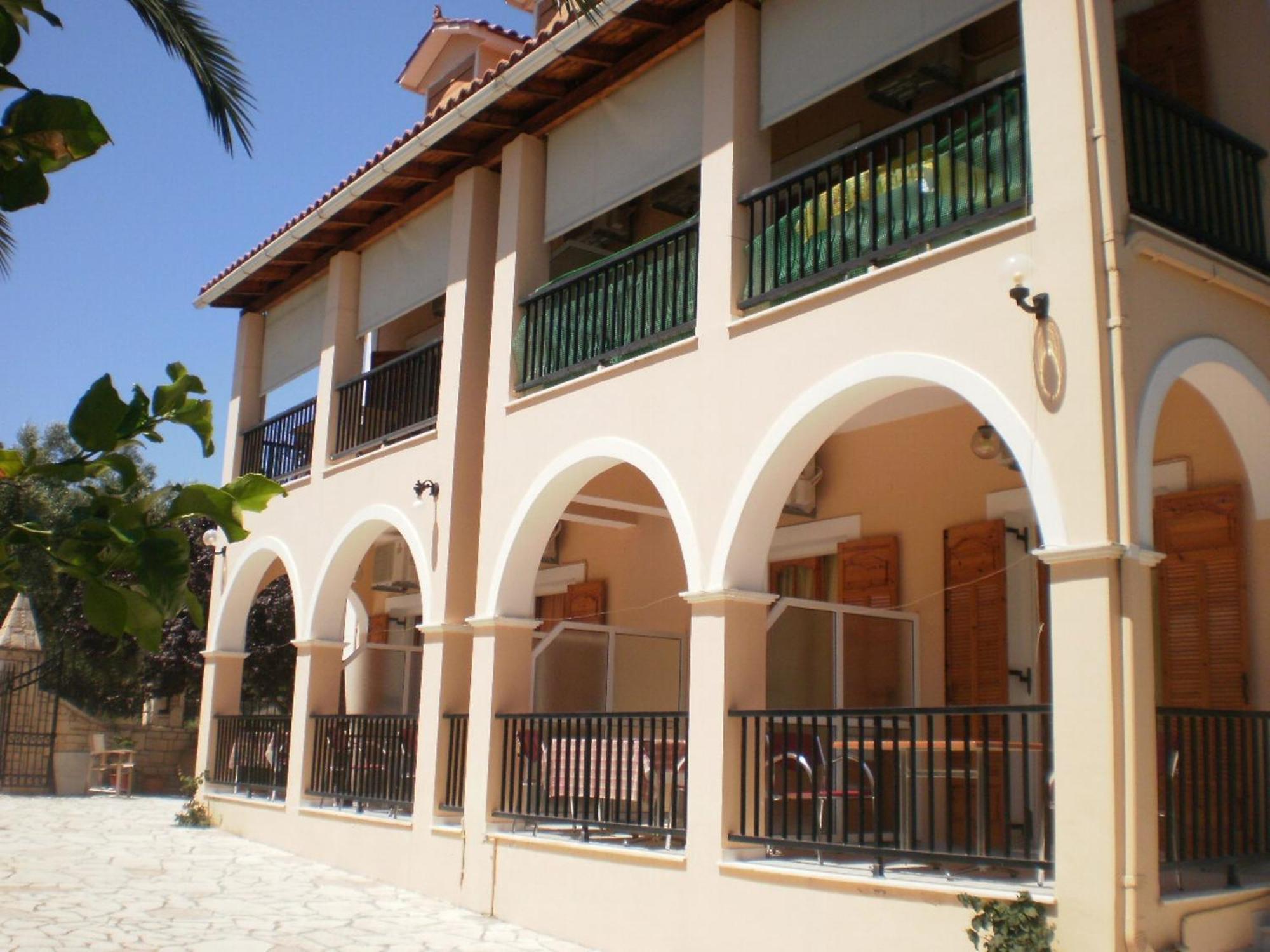 Loukas Inn Family Resort Keri Dış mekan fotoğraf